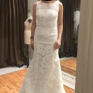 Carolina Herrera Camelia dres